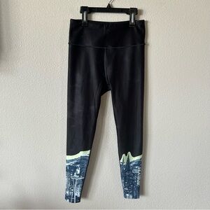 Peloton Destination Seattle Slick Leggings